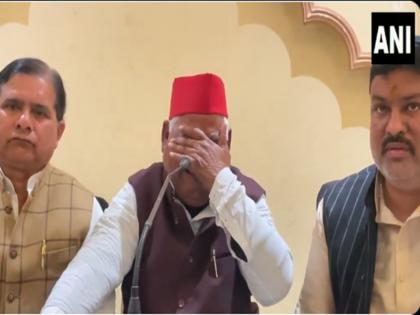 Video: Samajwadi MP cries over rape and murder of Dalit woman in Ayodhya | वीडियो: अयोध्या में दलित महिला की बलात्कार-हत्या पर रो पड़े समाजवादी सांसद