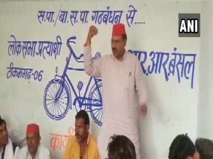 Samajwadi Party leader RR Bansal gives advice to party workers for fake voting in madhya pradesh | समाजवादी पार्टी के नेता ने दी हैरान कर देने वाली सलाह, पार्टी कार्यकर्ताओं को बताई वोटिंग बढ़ाने के लिए अनोखी रणनीति