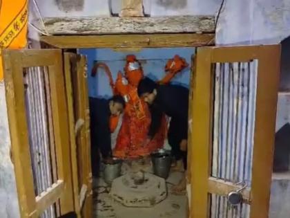 Sambhal Shiv Mandir News live temple opened after 46 years recitation Hanuman Chalisa adornment Lord Shiva sanctum sanctorum devotees rejoiced with joy watch video | Sambhal Shiv Mandir News: 46 साल बाद खुला?, हनुमान चालीसा का पाठ और गर्भगृह में भगवान शिव का श्रृंगार, खुशी से झूमे भक्त, देखें वीडियो
