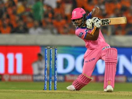 IPL 2019: Gautam Gambhir calls Sanju Samson best Wicketkeeper batsman in India, Dhoni fans troll him | IPL 2019: गंभीर का संजू सैमसन पर वर्ल्ड कप को लेकर 'चौंकाने' वाला दावा, भड़के धोनी फैंस ने किया जमकर ट्रोल!