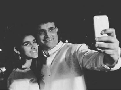 CAA: Sourav Ganguly defends daughter sana after her post targeting rss, here are viral reactionsभारत सरकार द्वारा लागू किए गए संशोधित नागरिकता कानून को लेकर देशभर के विश्वविद्यालयों में छात्रों द्वारा विरोध और प्रदर्शन हो रहे हैं। इसी बीच बीसीसीआई अध्यक्ष | CAA: बेटी सना की पोस्ट पर ध्यान नहीं देने के लिए सौरव गांगुली ने की अपील, यूजर बोला- उसे बंगाल का 150 साल का इतिहास पढ़ाइये