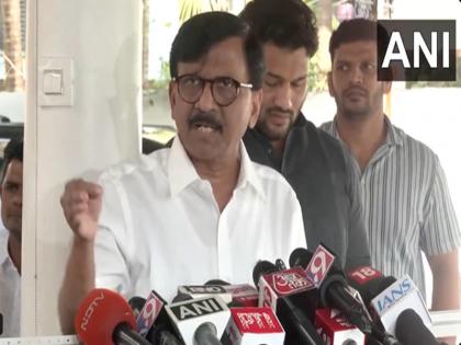 Maharashtra Election Results 2024: 'This cannot be the decision of the people of Maharashtra', said Sanjay Raut on Mahayuti winning more than half the seats | Maharashtra Election Results 2024: 'यह महाराष्ट्र की जनता का फैसला नहीं हो सकता', महायुति को प्रचंड बहुमत पाता देख बोले संजय राउत