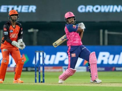 IPL 2022 Sanju Samson 27 BALLS, 55 runs RR hit 16 fours and 14 sixes against Sunrisers Hyderabad | IPL 2022: पुणे में संजू सैमसन ने किया धमाका, 27 बॉल और 55 रन, सनराइजर्स हैदराबाद के खिलाफ RR ने 16 चौके और 14 छक्के मारे