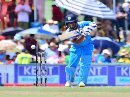 South Africa vs India, 3rd ODI first international hundred for Sanju Samson | SA vs IND, 3rd ODI: दक्षिण अफ्रीका के खिलाफ आया संजू सैमसन का पहला अंतरराष्ट्रीय शतक, 108 रन बनाकर हुए आउट