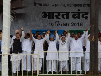 Bharat Bandh LIVE News Updates in Hindi: 20 opposition parties will support Congress's protest | भारत बंद: विपक्ष ने दिखाई ताकत, मनमोहन का मोदी सरकर पर तीखा हमला- ये सरकार बदलो