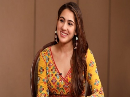 Sara Ali Khan reveals she is not a brand conscious person happy wear salwar kameez from Sarojini Nagar | सरोजनी नगर के कपड़े पहन खुश हैं नवाब खानदान की बेटी सारा अली खान, नहीं करती 1000 रुपये से ज्यादा की शॉपिंग