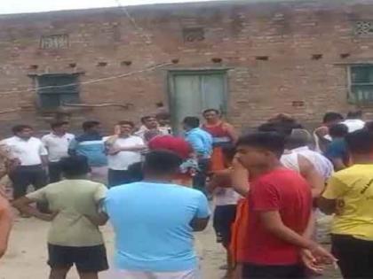 Saran Triple murder Crazy lover commits massacre girlfriend father sister cuts knife mother saves life admitted to hospital sleeping on terrace bihar police | Saran Triple murder: सनकी प्रेमी ने किया नरसंहार, छत पर सो रही प्रेमिका, पिता और बहन को चाकू से काटता गया, मां ने जान बचाई, ठुकरा कर मेरा प्यार...