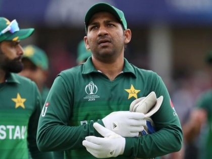 Sarfaraz Ahmed set to be demoted from category A' to C' in PCB new central contracts list | सरफराज अहमद को झटका, पीसीबी की नई अनुबंध सूची में ग्रेड नीचे खिसकना तय