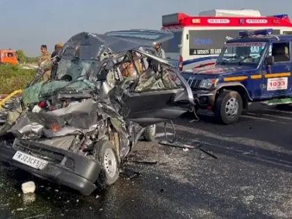 Sawai Madhopur Road Accident Rajasthan Vehicle hits car six of same family killed and Manish Sharma's children Manan and Deepali injured | Sawai Madhopur Road Accident: वाहन ने कार को मारी टक्कर, एक ही परिवार के छह की मौत और मनीष शर्मा के बच्चे मनन और दीपाली घायल