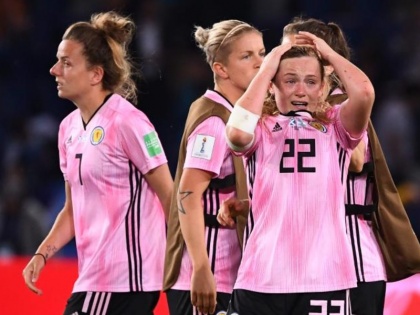 FIFA Women's World Cup 2019: Scotland knocked out after Playing 3-3 draw with Argentina | FIFA Women's World Cup 2019: अर्जेंटीना ने ड्रॉ पर रोककर तोड़ा स्कॉटलैंड का दिल
