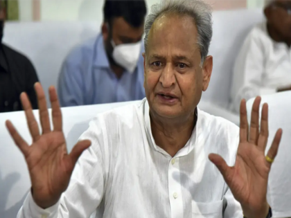 Chief Minister of Rajasthan Ashok Gehlot says Will not retire from politics till my last breath | अशोक गहलोत बोले - 'अंतिम सांस तक राजनीति से रिटायरमेंट नहीं लूंगा, जब तक हाथ-पैर चलेगा तब तक कांग्रेस के लिए काम करता रहूंगा'