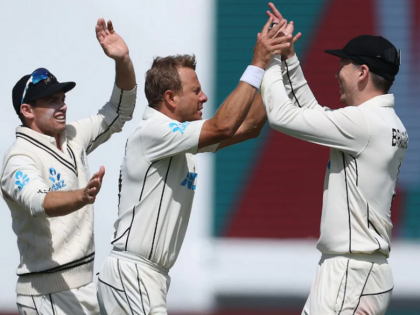 New Zealand won an exciting match by 1 run wicketkeeper Blundell caught a charismatic catch NZ vs ENG | NZ vs ENG: न्यूजीलैंड ने 1 रन से जीता रोमांचक मैच, विकेटकीपर ब्लंडेल ने पकड़ा करिश्माई कैच, देखिए वीडियो