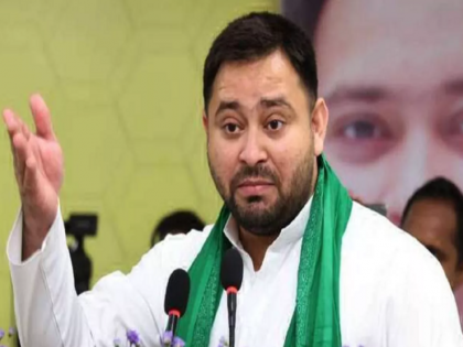 Tejashwi Yadav targeted the Modi government said CBI action is being done at the behest of the Center | तेजस्वी यादव ने मोदी सरकार पर साधा निशाना, कहा-केन्द्र के इशारे पर हो रही है सीबीआई की कार्रवाई Tejashwi Yadav targeted the Modi government said CBI action is being done at the behest of the Center | तेजस्वी यादव ने मोदी सरकार पर साधा निशाना, कहा-केन्द्र के इशारे पर हो रही है सीबीआई की कार्रवाई