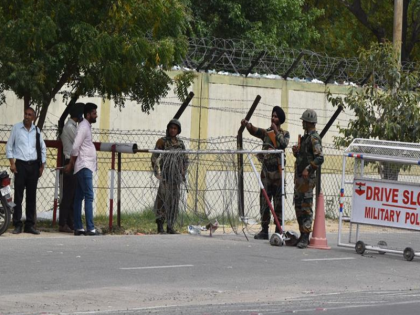 search team has located INSAS rifle and cartridge in the Bathinda military station Army statement | नकाबपोश हमलावरों ने इंसास राइफल और कुल्हाड़ी से किया था बठिंडा मिलिट्री स्टेशन में हमला, राइफल बरामद