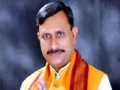 UP Nikay Chunav BJP's Bihari Lal Arya wins in Jhansi by a margin of over 79,533 votes | UP Nikay Chunav: झांसी में भाजपा के बिहारीलाल आर्य ने 79,000 से अधिक वोटों से जीत दर्ज की, 15 सीटों पर आगे है बीजेपी