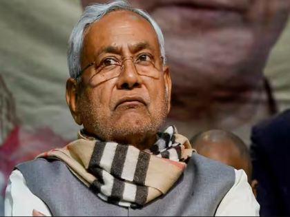 BJP demands Chief Minister Nitish Kumar's resignation after under-construction bridge collapses on Ganga river in Bihar | बिहार में गंगा नदी पर निर्माणाधीन पुल गिरने के बाद मचा घमासान, भाजपा ने मुख्यमंत्री नीतीश कुमार से की इस्तीफे की मांग