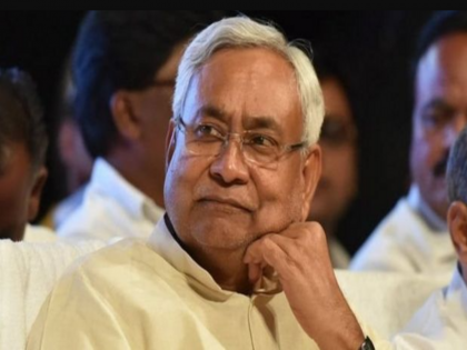 BJP taunts Nitish government over poor education system in Bihar | बिहार में बदहाल शिक्षा व्यवस्था को लेकर नीतीश सरकार पर बीजेपी ने कसा तंज, विजय कुमार सिन्हा ने घोटाले का आरोप भी लगाया