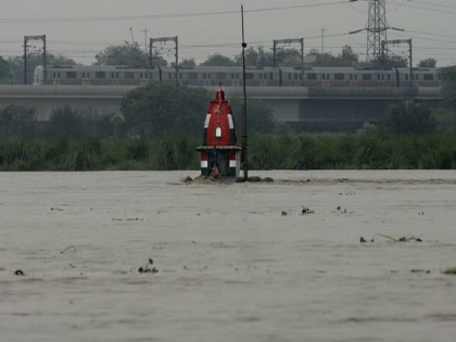 Delhi Police imposed section 144 CrPC as a precautionary measure in the flood-prone areas | दिल्ली के बाढ़ग्रस्त इलाकों में सीआरपीसी की धारा 144 लागू, संभावित खतरे को देखते हुए लिया गया फैसला