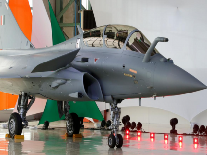 Indian Air Force asks Dassault Aviation to install indigenous weapons on Rafale fighter jet | अब स्वदेशी मिसाइलों और बम से लैस होगा राफेल, भारतीय वायु सेना ने डसॉल्ट एविएशन से लड़ाकू विमान पर स्वदेशी हथियार लगाने को कहा