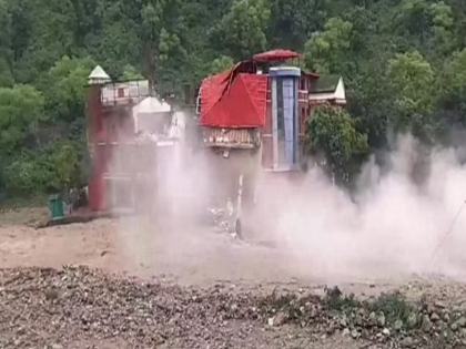 Video Defense Training Academy building collapses due to heavy rains in Uttarakhand | वीडियो: उत्तराखंड में भारी बारिश से ढह गई रक्षा प्रशिक्षण अकादमी की इमारत, सामने आया भयावह दृश्य