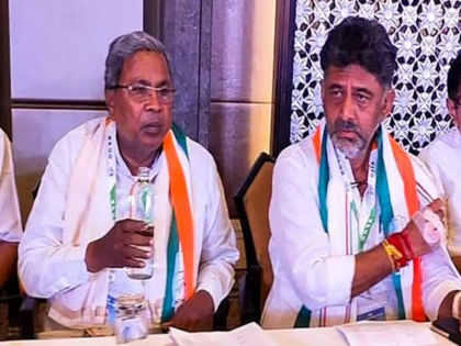Karnataka Big preparation of Congress for Lok Sabha elections 2024 CM Siddaramaiah and DK Shivakumar | कर्नाटक: लोकसभा चुनाव 2024 के लिए कांग्रेस की बड़ी तैयारी, सीएम सिद्धारमैया और डीके शिवकुमार ने पदाधिकारियों के साथ बैठक की