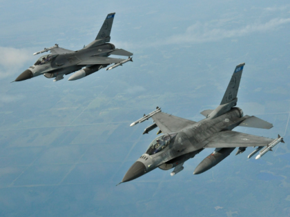 Dutch and Danish governments have confirmed that they will transfer F-16s to Ukraine | अब अमेरिकी एफ-16 विमानों से रूस को जवाब देगा यूक्रेन, नीदरलैंड और डेनमार्क देंगे फाइटर जेट
