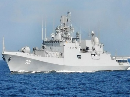 stealth frigate under the Indian Navy's Project 17 A Mahendragiri launched | भारतीय नौसेना को मिला आधुनिक युद्धपोत 'महेंद्रगिरी', अत्याधुनिक हथियारों और मिसाइलों से लैस पोत को मुंबई में समंदर में उतारा गया