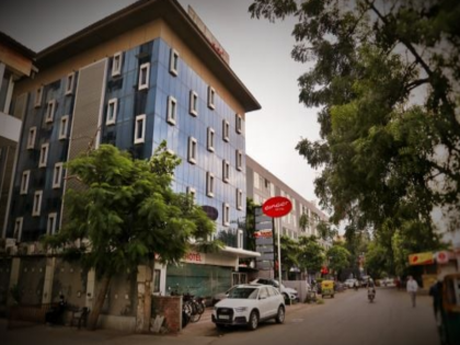 ICC World Cup 2023 Hotel booking increased in the cities hosting the match huge increase in room rents | ICC World Cup 2023: मैच का आयोजन करने वाले शहरों में होटल बुकिंग बढ़ी, कमरों के किराए में भी भारी उछाल