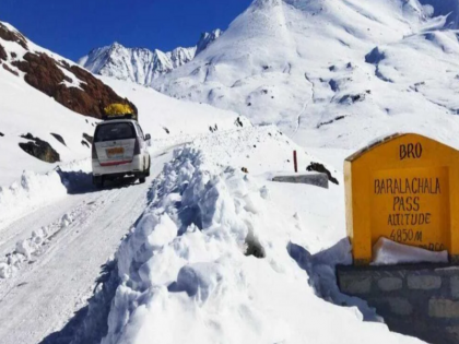 Manali-Leh National Highway closed from November 20 will reopen around May next year | मनाली-लेह राष्ट्रीय राजमार्ग 20 नवंबर से बंद, अगले साल मई के आसपास फिर से खुलेगा