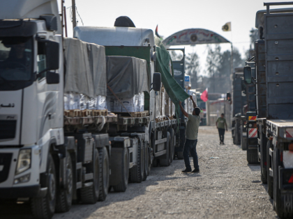 Hamas delays second round of Israel hostage releases demands entry of aid trucks into Gaza | Israel-Hamas War: हमास ने बंधकों की रिहाई के दूसरे दौर में देरी की, गाजा में सहायता ट्रकों के प्रवेश की मांग की