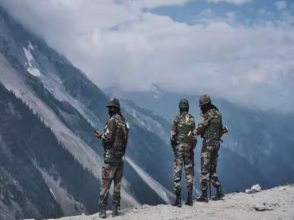 Indian Army troubled by drone flights of Chinese Army on Ladakh border officers deployed are serious | लद्दाख सीमा पर चीनी सेना की ड्रोन उड़ानों से परेशान है भारतीय सेना, मोर्चे पर तैनात अधिकारी गंभीर