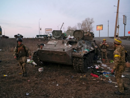 Russia-Ukraine War report claims More than 3 lakh Russia soldiers killed 2,200 tanks destroyed | Russia-Ukraine War: रूस को जंग से हुआ है बड़ा नुकसान, रिपोर्ट में दावा- '3 लाख से ज्यादा सैनिक मारे गए, 2,200 टैंक नष्ट'