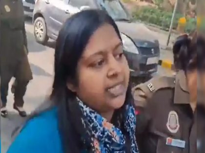 Neelam Azad arrested outside the Parliament also took part in the protest by farmers and wrestlers | संसद के बाहर गिरफ्तार हुईं नीलम आजाद ने किसानों और पहलवानों के विरोध प्रदर्शन में भी हिस्सा लिया था, घरवालों ने दी जानकारी Neelam Azad arrested outside the Parliament also took part in the protest by farmers and wrestlers | संसद के बाहर गिरफ्तार हुईं नीलम आजाद ने किसानों और पहलवानों के विरोध प्रदर्शन में भी हिस्सा लिया था, घरवालों ने दी जानकारी