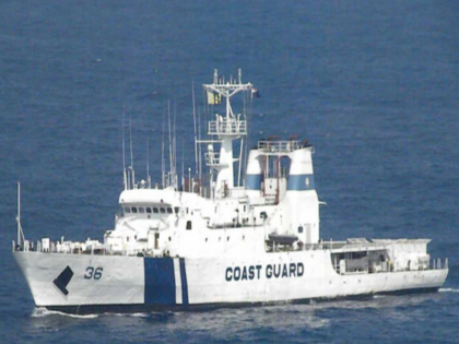 six patrol vessels for Coast Guard Defense Ministry signs deal With Mazagon Dockyard Shipbuilders Limited | तटरक्षक बलों की ताकत में होगा इजाफा, छह गश्ती पोतों की खरीद को मिली मंजूरी