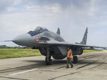 Problem encountered in upgraded MiG-29 fighter planes Indian Air Force serious investigation ongoing | अपग्रेड किए गए मिग-29 लड़ाकू विमानों में आई दिक्कत, भारतीय वायु सेना गंभीर, एचएएल के सहयोग से जांच जारी