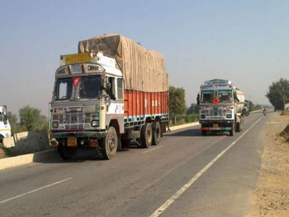 Road Ministry proposed technical system to inform truck drivers about accidents Home Ministry will take the final decision | सड़क मंत्रालय ने ट्रक चालकों को हादसों की सूचना देने के लिए तकनीकी प्रणाली का प्रस्ताव दिया, गृह मंत्रालय लेगा अंतिम निर्णय
