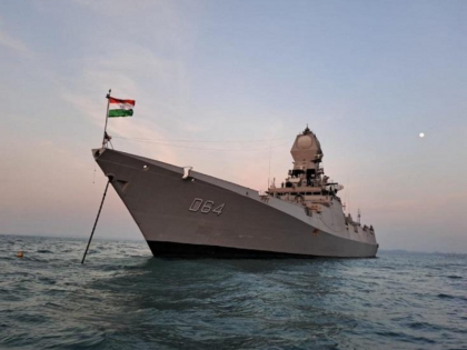 Indian Navy has now 10 warships on-station (deployed) in the Arabian Sea & Gulf of Aden | अरब सागर से लेकर अदन की खाड़ी तक फैले समुद्री क्षेत्र में भारतीय नौसेना के 10 युद्धपोत तैनात, ड्रोन से भी निगरानी