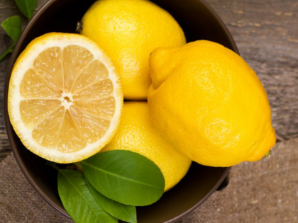 Lemon Juice ke Fayde nimbu pani ke labh Lemon Juice Benefits helps in fighting diseases | नींबू के रस के ये फायदे जरूर जानना चाहिए, कई बीमारियों से लड़ने में भी मदद कर सकता है