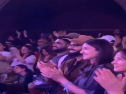 Virat Kohli and Anushka Sharma were seen participating in Krishna Das's Kirtan in London video surfaced watch | लंदन में कृष्ण दास के कीर्तन में भाग लेते देखे गए विराट कोहली और अनुष्का शर्मा, सामने आया वीडियो, देखें