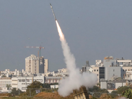 Israel intercepted shot down a surface-to-surface missile from Yemen heading towards Tel Aviv Houthis | इजरायल की राजधानी की तरफ बढ़ रही थी हूती मिसाइल, रडार ने लगाया पता और फिर बूम...देखिए वीडियो Israel intercepted shot down a surface-to-surface missile from Yemen heading towards Tel Aviv Houthis | इजरायल की राजधानी की तरफ बढ़ रही थी हूती मिसाइल, रडार ने लगाया पता और फिर बूम...देखिए वीडियो