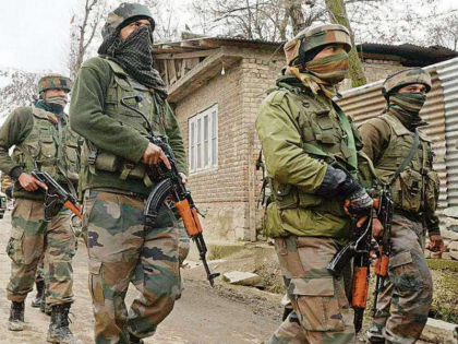 till July 15 this year in Jammu and Kashmir 10 security forces and 14 civilians lost their lives not a single incident of stone pelting Home Ministry | आतंक पर लगातार प्रहार जारी, जम्मू-कश्मीर में इस साल 15 जुलाई तक 10 सुरक्षा बल और 14 नागरिकों ने जान गंवाई, पत्थरबाजी की एक भी घटना नहीं till July 15 this year in Jammu and Kashmir 10 security forces and 14 civilians lost their lives not a single incident of stone pelting Home Ministry | आतंक पर लगातार प्रहार जारी, जम्मू-कश्मीर में इस साल 15 जुलाई तक 10 सुरक्षा बल और 14 नागरिकों ने जान गंवाई, पत्थरबाजी की एक भी घटना नहीं