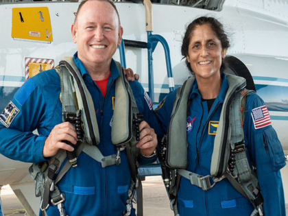 Sunita Williams and Barry Wilmore International Space Station China's Long March 6A rocket Debris from explosion | सुनीता विलियम्स के अंतरिक्ष में फंसने के पीछे चीन की गलती! रॉकेट फटने से फैला मलबा, अब 6 महीने तक...