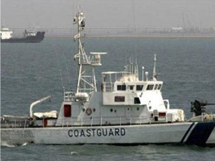 Security Heightened in Gujarat Coastal Region after Terror Threat | गुजरातः समुद्र के रास्ते आतंकवादियों की संभावित घुसपैठ की खुफिया जानकारी मिलने के बाद बंदरगाहों की सुरक्षा व्यवस्था बढ़ाई Security Heightened in Gujarat Coastal Region after Terror Threat | गुजरातः समुद्र के रास्ते आतंकवादियों की संभावित घुसपैठ की खुफिया जानकारी मिलने के बाद बंदरगाहों की सुरक्षा व्यवस्था बढ़ाई