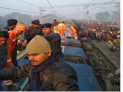 seemanchal express 12487 train accident all update and highlights | सीमांचल एक्सप्रेस ट्रेन हादसा: 11 डिब्बे पटरी से उतरने से सात लोगों की मौत और 30 घायल, यहां पढ़ें पूरी जानकारी