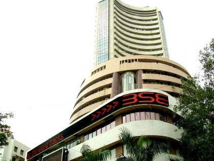 Bounce in the stock market Sensex rises 329 points Infosys shares up seven percent | Share Market: शेयर बाजार में उछाल, सेंसेक्स 329 अंक चढ़ा, इंफोसिस का शेयर सात प्रतिशत मजबूत