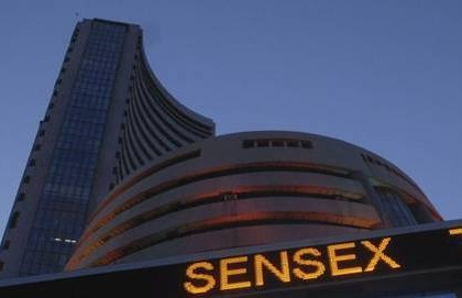 MARKET LIVE: Sensex erases gains after hitting new high, Nifty below 12,100 | शुरुआती कारोबार में सेंसेक्स, निफ्टी में बढ़त, अमेरिका-चीन व्यापार समझौते को लेकर उत्साह
