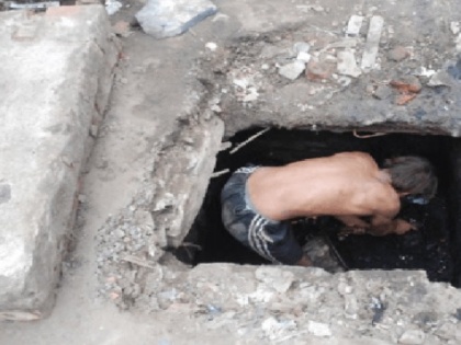 Fifty workers have died cleaning sewers in the first six months of 2019, NCSK reports | 2019 के शुरुआती 6 महीने में सीवर सफाई के काम में लगे 50 लोगों की मौतः रिपोर्ट