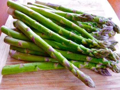 Healthy diet tips : Asparagus health benefits for sex problems, diabetes, cancer, uti, kidney disease, anemia, obesity in Hindi | मर्दाना कमजोरी दूर कर तेजी से यौन क्षमता बढ़ाती है ये सब्जी, खून की कमी भी होगी दूर