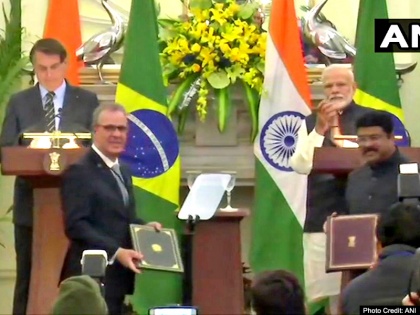 PM Modi and Brazilian President Bolsonaro discuss deepening bilateral ties, 15 agreements signed between the two countries | PM मोदी और ब्राजील के राष्ट्रपति बोलसोनारो की द्विपक्षीय संबंधों को प्रगाढ़ करने पर चर्चा, दोनों देशों के बीच साइन हुए 15 समझौते