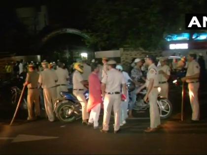 Delhi Police's tight security arrangements to prevent stunting on the occasion of Shab-e-Barat | शब-ए-बरात के मौके पर स्टंटबाजी रोकने के लिए दिल्ली पुलिस ने किए सुरक्षा के कड़े बंदोबस्त